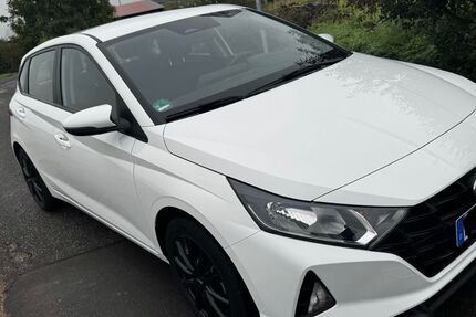 Hyundai i20 28.364 km 14.500 € Euskirchen 53881