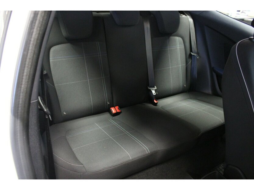 Ford Fiesta 1.1 - AHK - Klima - BT - 68.512 km 7.980 € Euskirchen 53881