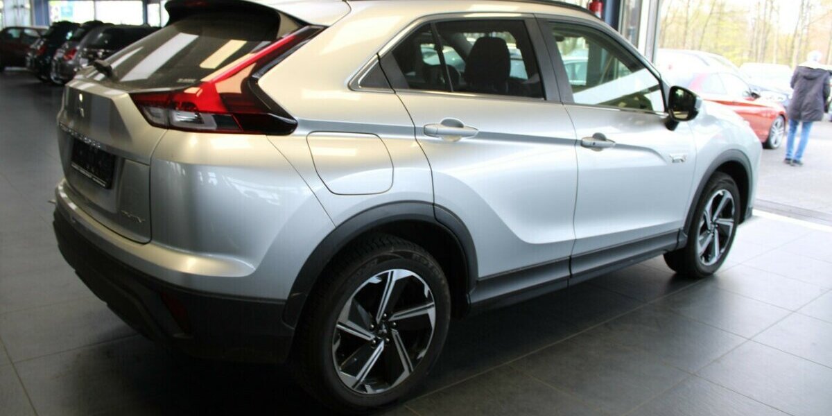 Mitsubishi Eclipse Cross Plug-In-Hybrid 4WD Basis 44.849 km 17.980 &euro; Euskirchen 53881