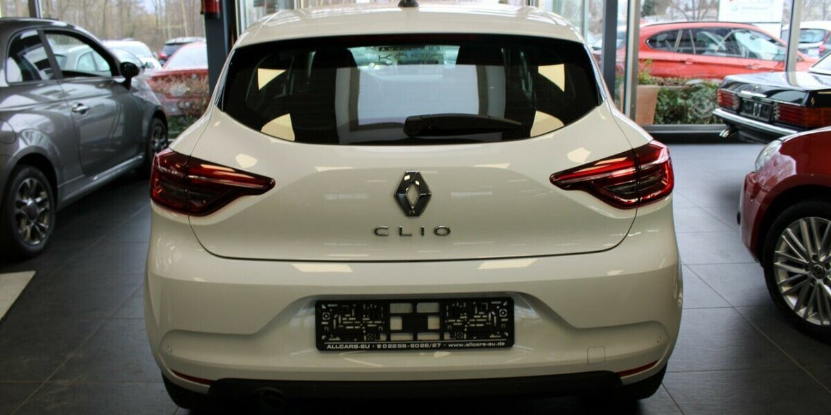 Renault Clio SCe 65 EQUILIBRE 17.461 km 12.980 &euro; Euskirchen 53881