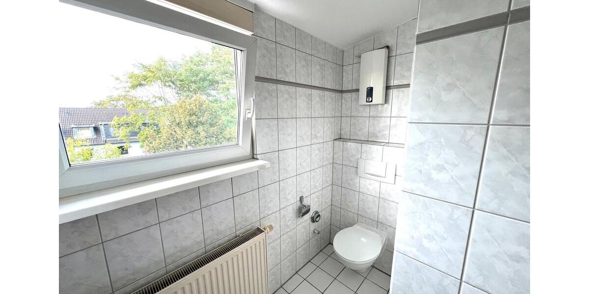 Dachgeschoßwohnung Bonn Dransdorf - 2 Zimmer, 65 m&sup2;, 279.000&euro; | Angebot:24844119