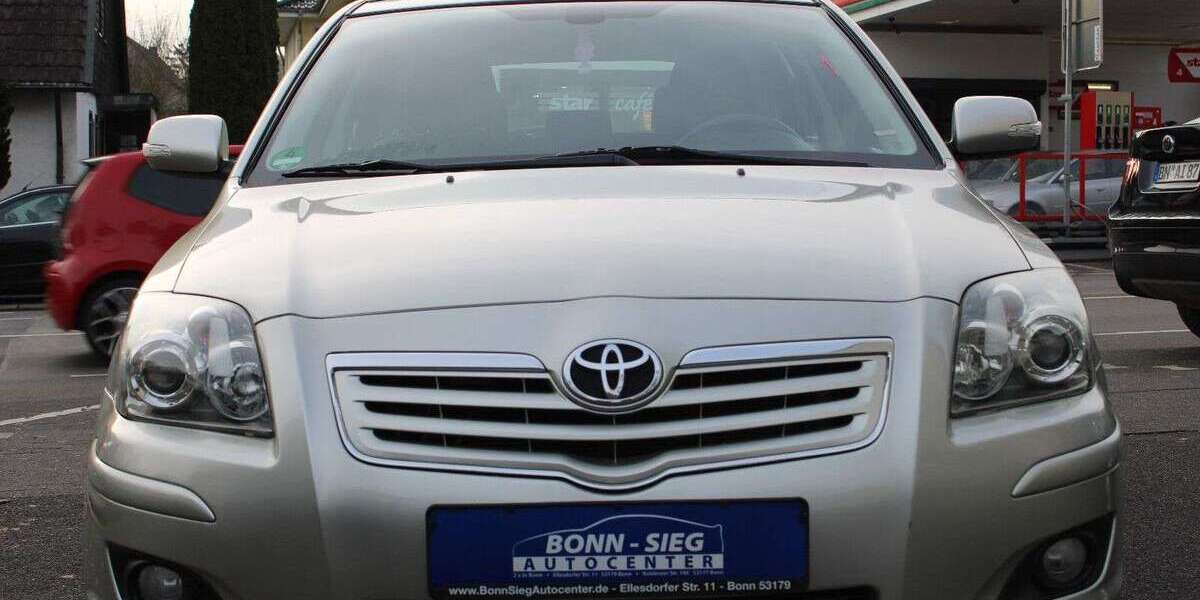 Toyota Avensis 94.000 km 5.650 &euro; Bonn 53179
