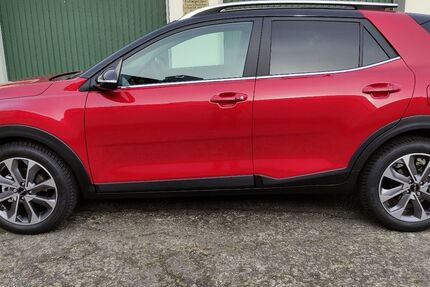 Kia Stonic 36.000 km 18.100 &euro; Köln 50735