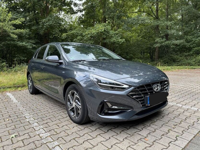 i30