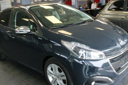 Peugeot 208 PureTech 82 Style 62.084 km 7.980 &euro; Euskirchen 53881