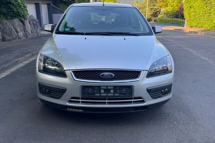 Ford Focus 98.000 km 3.900 &euro; Bonn 53177