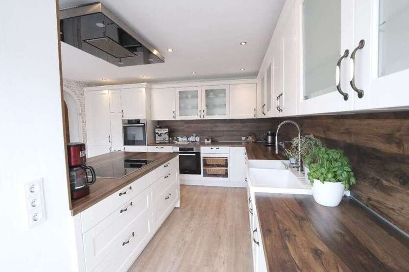 Haus zum Kaufen in Troisdorf 685.000 € 280 m²