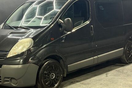 Opel Vivaro 94.000 km 11.950 &euro; Köln 50827