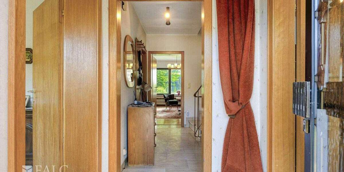 Reihenendhaus Köln Weiden - 5 Zimmer, 124 m&sup2;, 599.000&euro; | Angebot:25837043