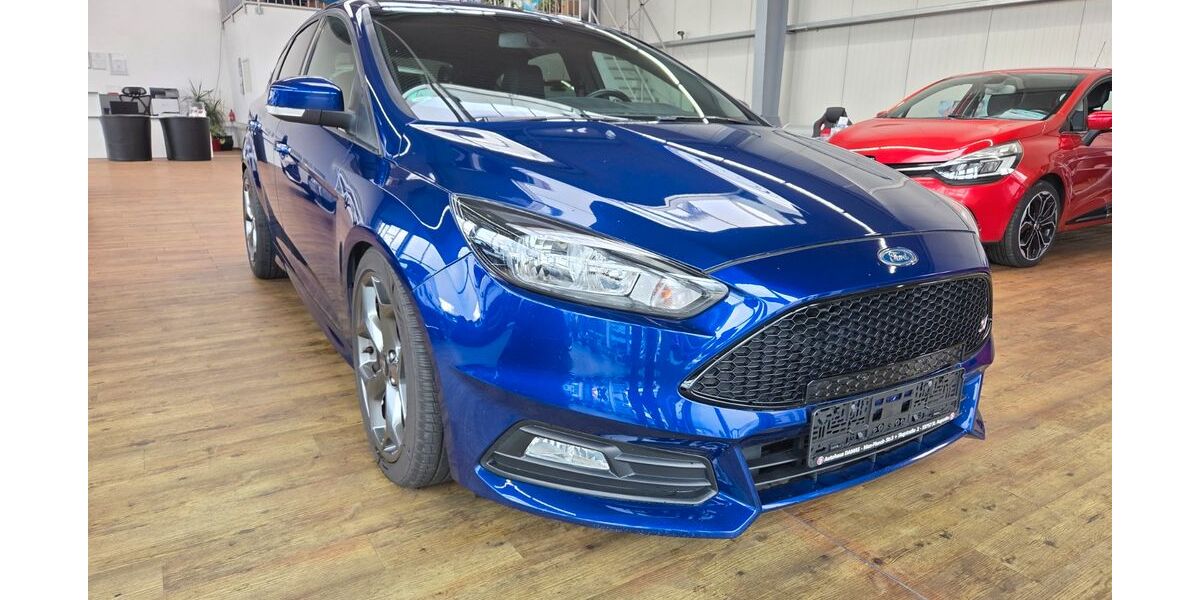 Ford Focus 80.174 km 15.950 &euro; Sankt Augustin 53757