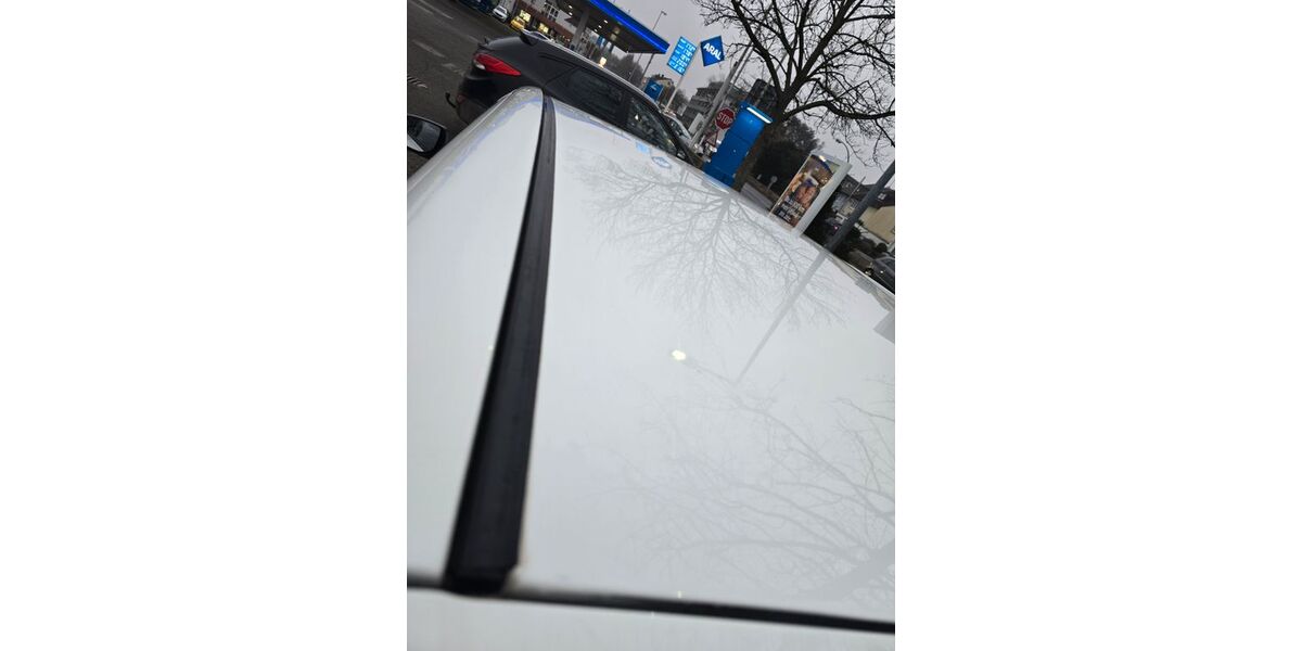 Hyundai i20 129.000 km 3.900 &euro; Wachtberg 53343