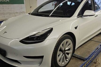 Tesla Model 3 40.819 km 25.500 &euro; Hennef 53773