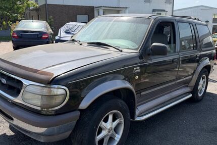 Ford Explorer 241.000 km 1.400 &euro; Erftstadt 50374