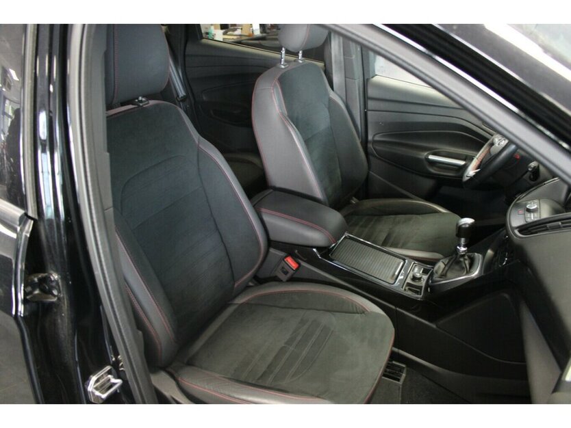 Kuga 2.0 TDCi 4x4 ST-Line