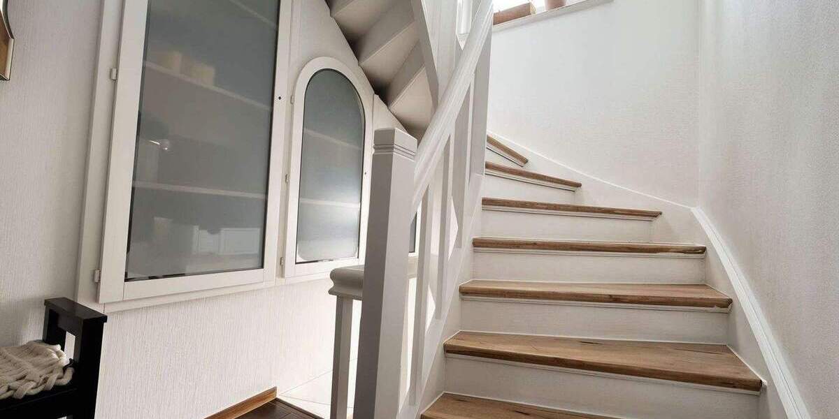 Mehrfamilienhaus, Wohnhaus Bonn Friesdorf - 5 Zimmer, 129 m&sup2;, 679.000&euro; | Angebot:25773354
