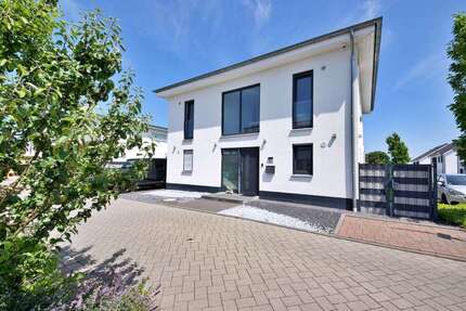 Haus zum Mieten in Niederkassel 2.200 € 160 m²