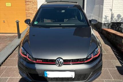 VW Golf 74.055 km 22.999 &euro; Bad Honnef 53604
