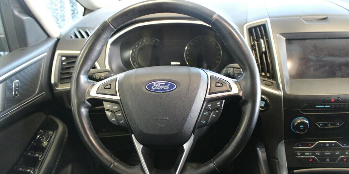 Ford S-Max 2.5 Duratec FHEV TITANIUM -AHK - 97.950 km 22.980 &euro; Euskirchen 53881