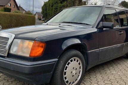 Mercedes-Benz 230 217.416 km 2.000 &euro; Buchholz 53567