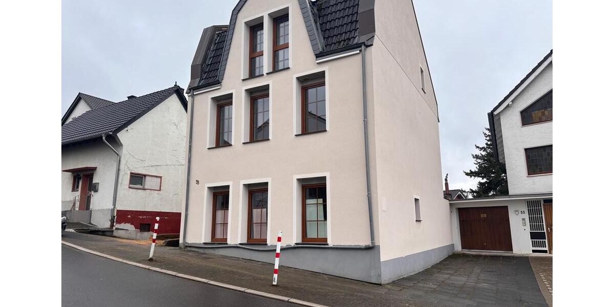 Etagenwohnung Bonn Hardtberg - 4 Zimmer, 150 m&sup2;, 695&euro; | Angebot:25017811