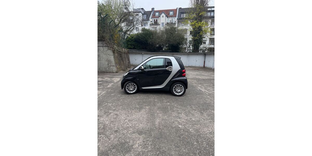 Smart ForTwo 99.000 km 5.490 &euro; Köln 50935