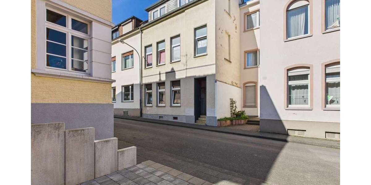Einfamilienhaus Bad Honnef - 13 Zimmer, 195 m&sup2;, 285.000&euro; | Angebot:24497810