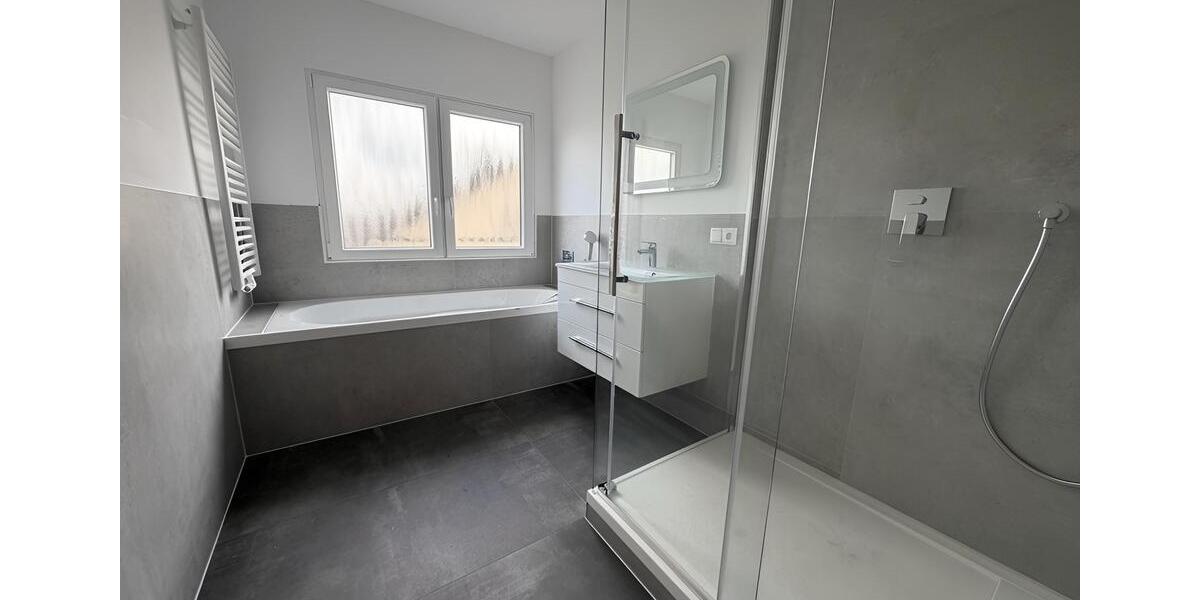 Dachgeschoßwohnung Sankt Augustin - 2 Zimmer, 102 m&sup2;, 1.250&euro; | Angebot:26072587