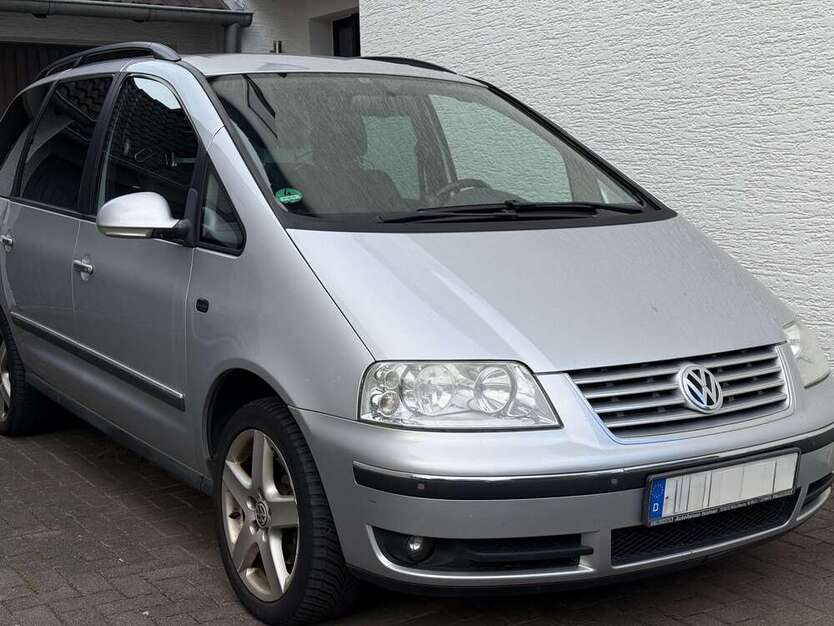 VW Sharan 209.000 km 4.500 € Hennef (Sieg) 53773