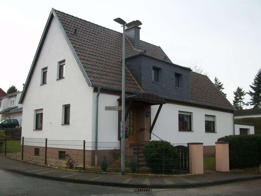 Haus zum Mieten in Erftstadt 1.150 € 137.51 m² 5 zimmer