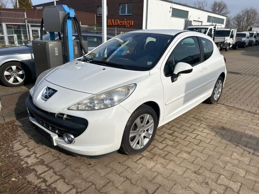 Peugeot 207 179.000 km 1.390 € Euskirchen 53879