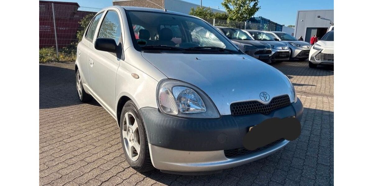 Toyota Yaris 110.000 km 2.500 &euro; Bonn 53227