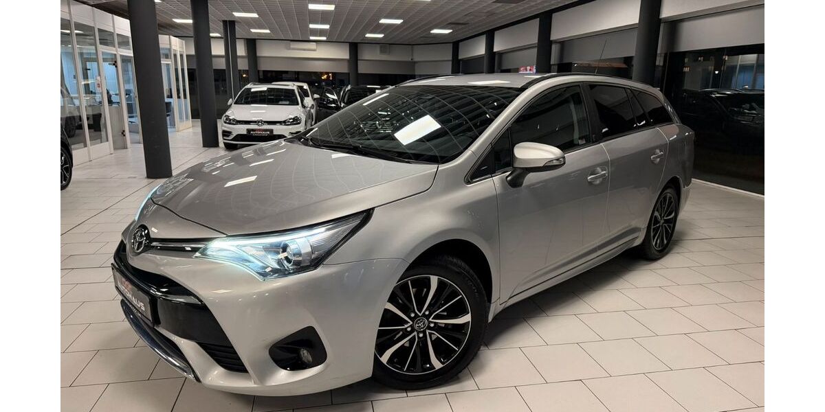 Toyota Avensis 122.542 km 15.990 &euro; Köln 51149