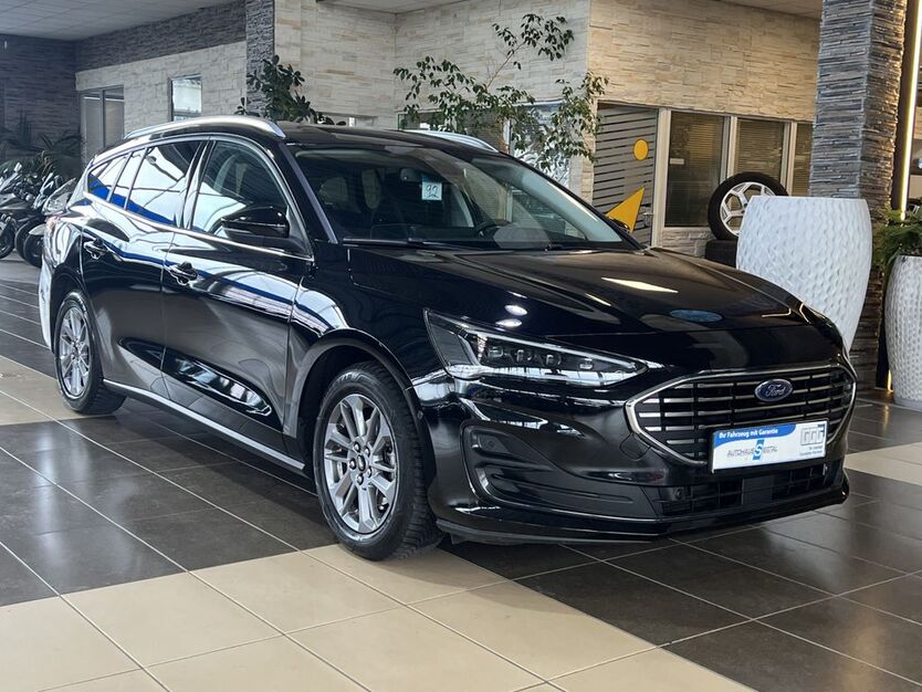 Ford Focus 51.028 km 19.500 € Eitorf 53783