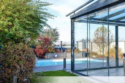 Neubaucharakter trifft Wohlfühloase: Hochwertig ausgestattetes Einfamilienhaus mit Außenpool! 6 zimmer