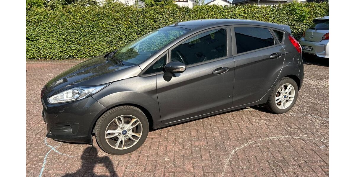 Ford Fiesta 94.000 km 5.900 &euro; Rheinbach 53359