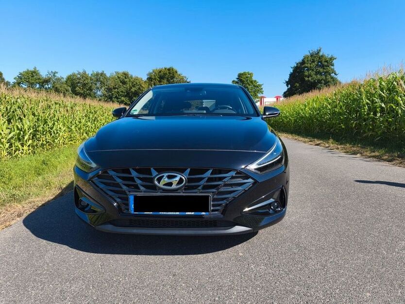 i30