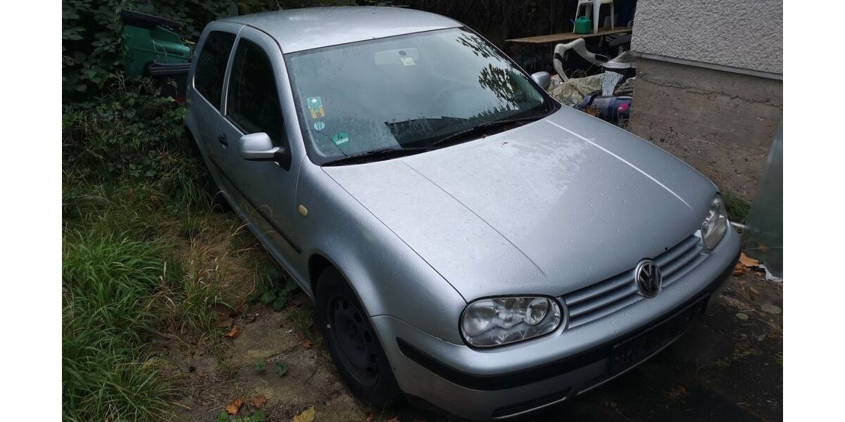 VW Golf 268.000 km 1.100 &euro; Sinzig/ Westum 53489