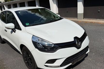 Renault Clio 68.000 km 7.199 &euro; Köln 50931