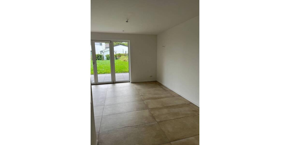 Etagenwohnung Hennef (Sieg) Lichtenberg - 2 Zimmer, 68 m&sup2;, 725&euro; | Angebot:26778265