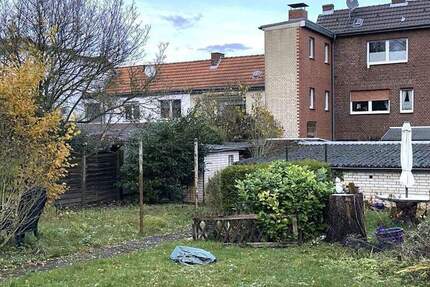 Mehrfamilienhaus + Garagen + 747 m² großes Grundstück zu verkaufen 9 zimmer