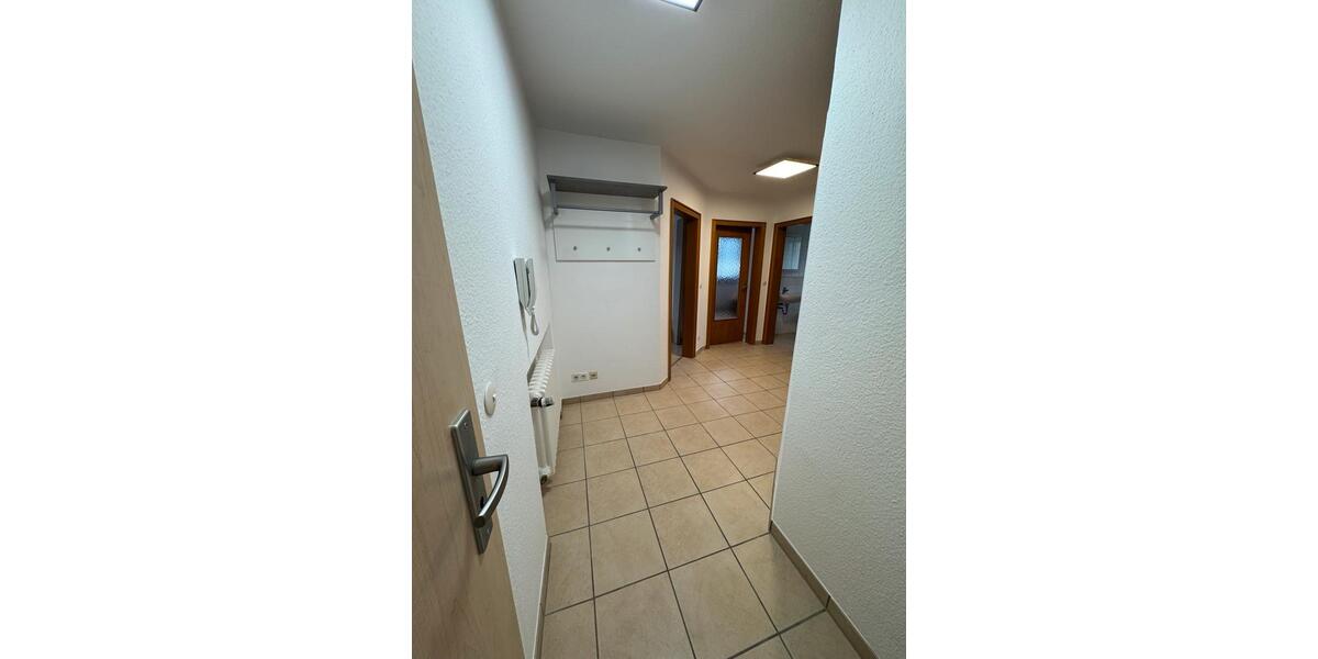 2 Zimmer Dachgeschosswohnung in Ahrweiler, Dusche, Bad,Küche,Raum 2 zimmer