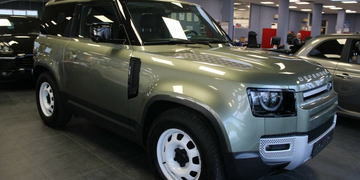 Land Rover Defender 90 Hard Top D250 38.060 km 59.980 &euro; Euskirchen 53881