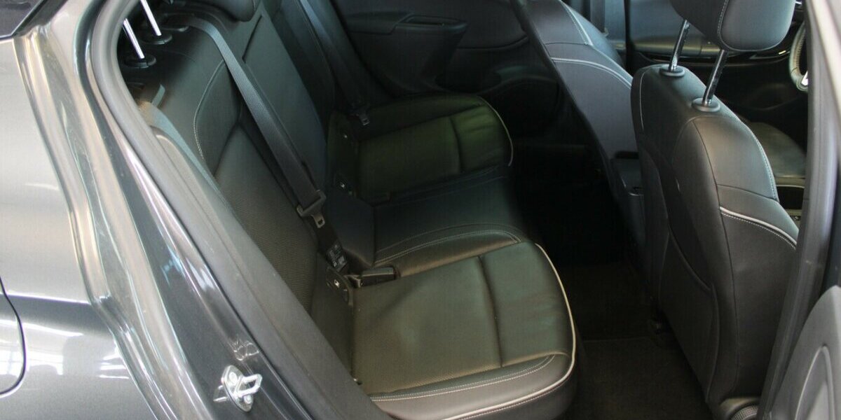 Opel Astra 1.4 - Navi - SHZ - 92.532 km 8.980 &euro; Euskirchen 53881