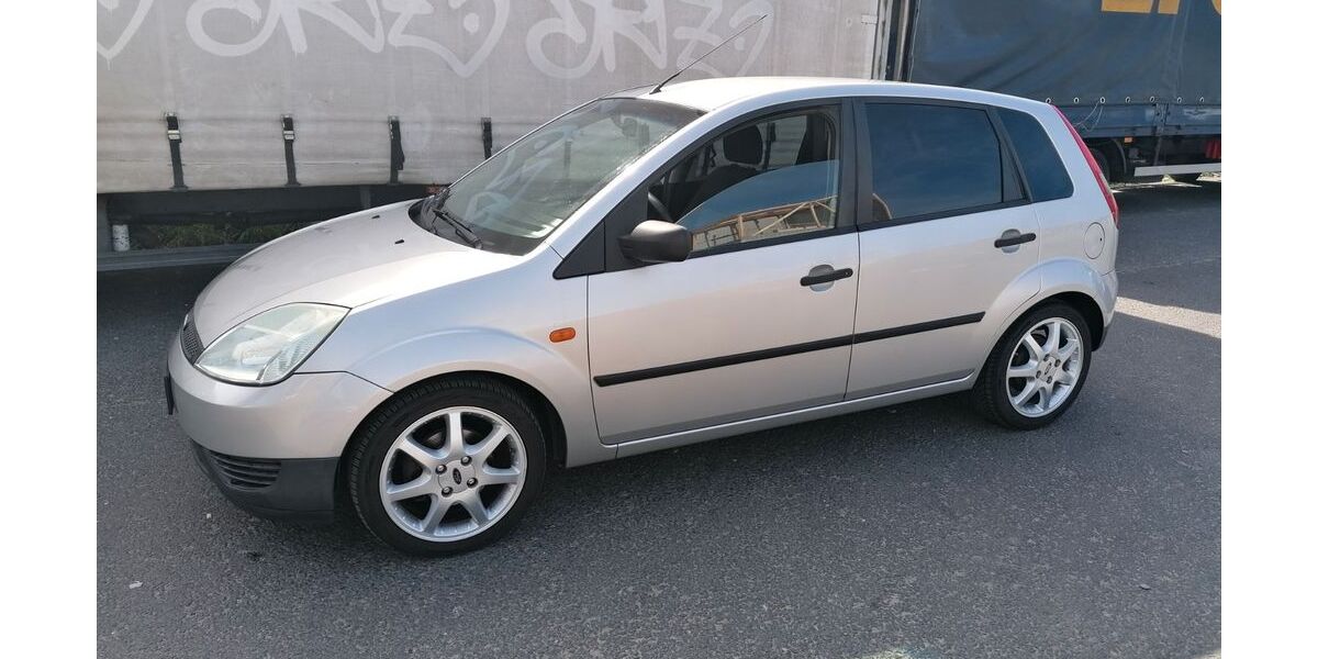 Ford Fiesta 243.000 km 750 &euro; Köln 51103