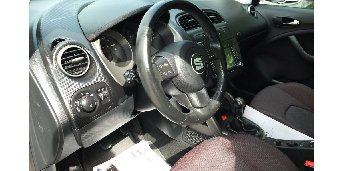 Seat Altea STYLE NAVI AHK KLIMAAUT PARKPILOT neuer Zahn 162.222 km 4.908 &euro; Köln 50858