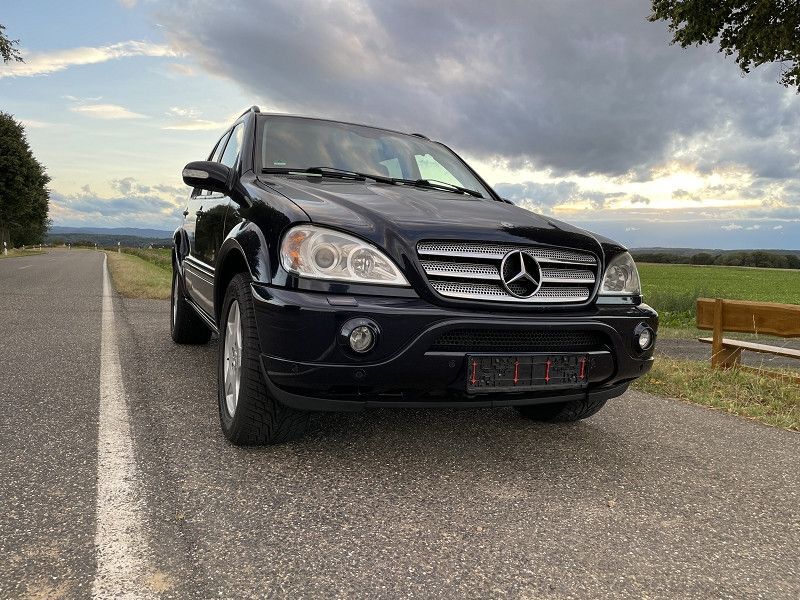 Mercedes-Benz ML 55 AMG 221.200 km 8.950 € Linz 53545