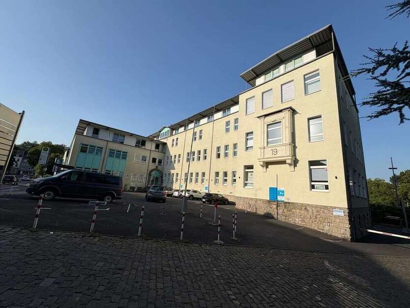 Büro in Bergisch Gladbach 4.485 € 230 m²