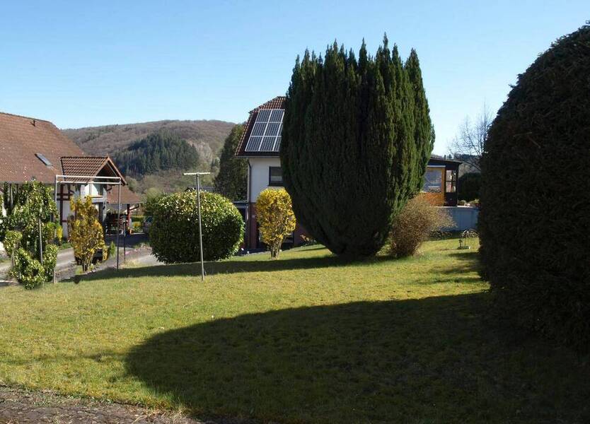 Ca. 235 m ² Wohn,- Nutzfläche in familienfreundlicher Wohnlage von Eitorf.