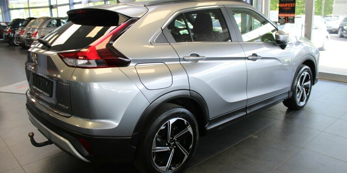 Mitsubishi Eclipse Cross Plug-in Hybrid 4WD Plus 85.459 km 18.480 &euro; Euskirchen 53881