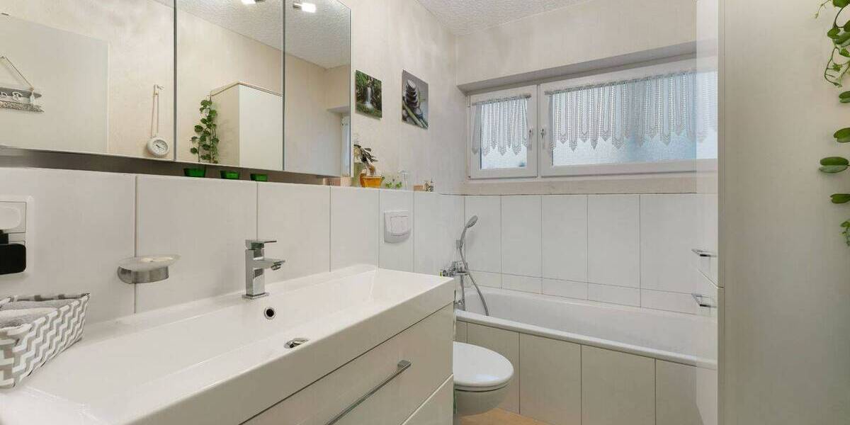 Mehrfamilienhaus, Wohnhaus Sankt Augustin - 6 Zimmer, 158 m&sup2;, 545.000&euro; | Angebot:26879770